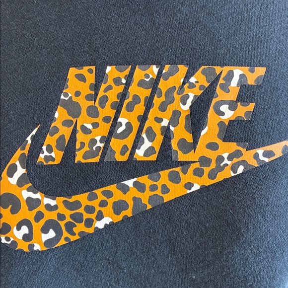 Nike Leopard Animal Print Crewneck Cropped Sweatshirt L Streetwear Gym Workout - Picture 8 of 13